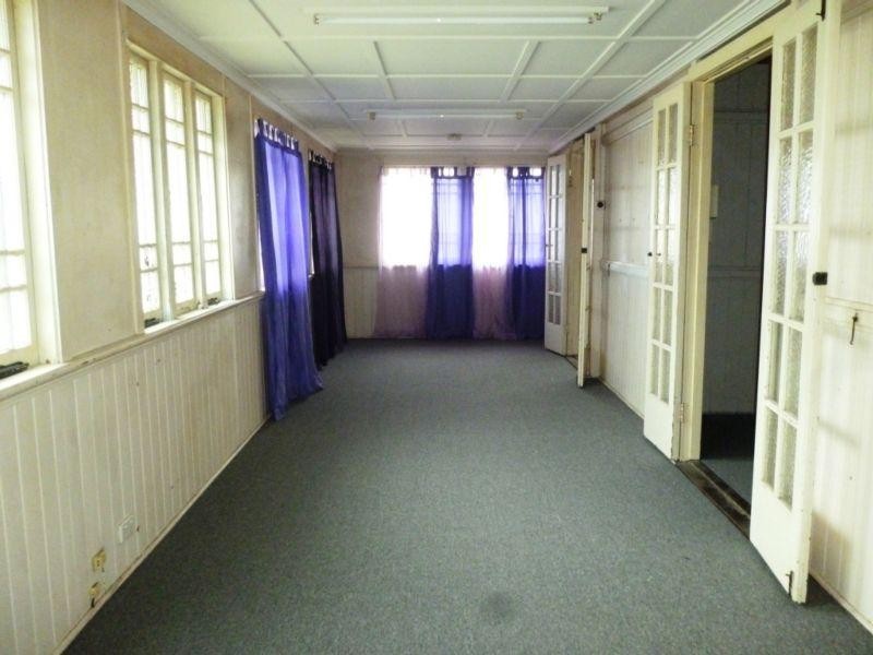 2/74 Glebe Road, Newtown QLD 4305