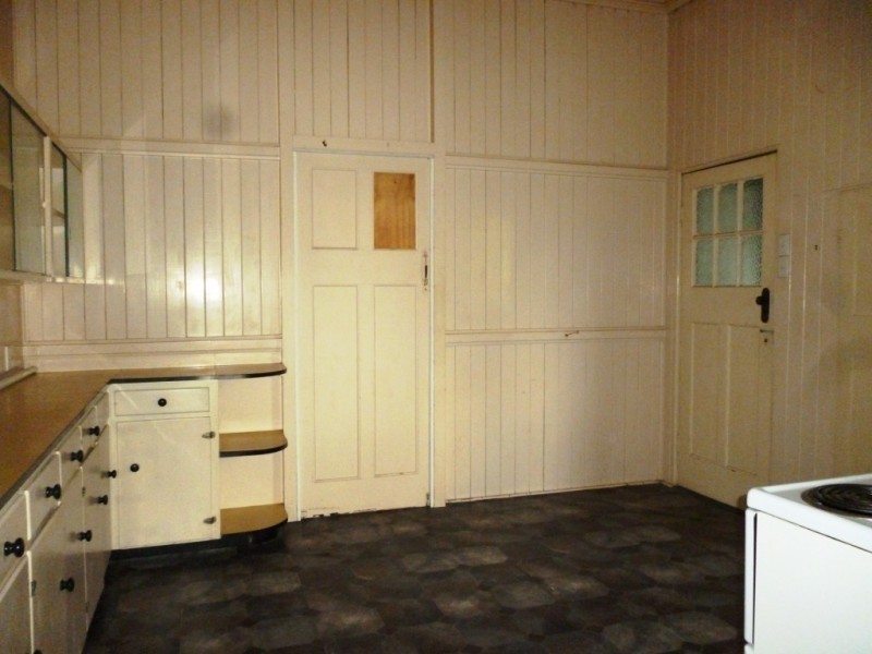 2/74 Glebe Road, Newtown QLD 4305