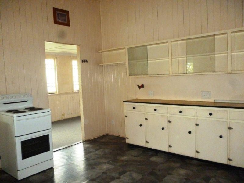 2/74 Glebe Road, Newtown QLD 4305