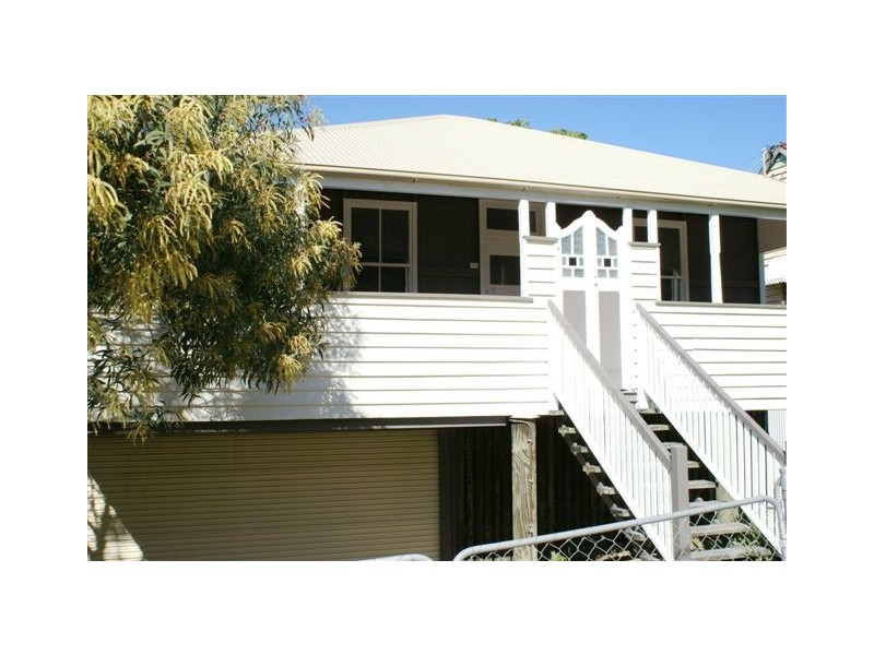 39 Hill Street, North Ipswich QLD 4305