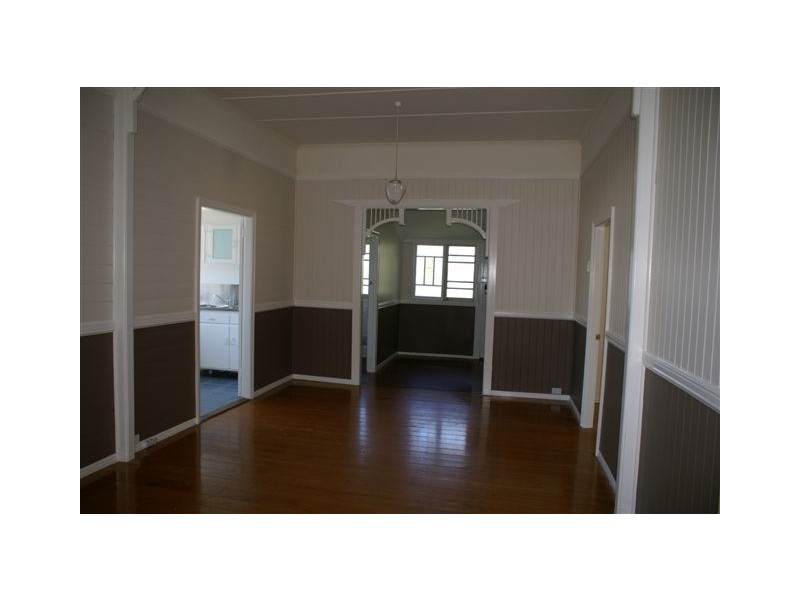 39 Hill Street, North Ipswich QLD 4305