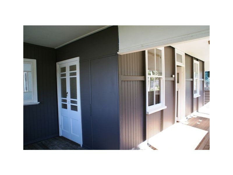 39 Hill Street, North Ipswich QLD 4305