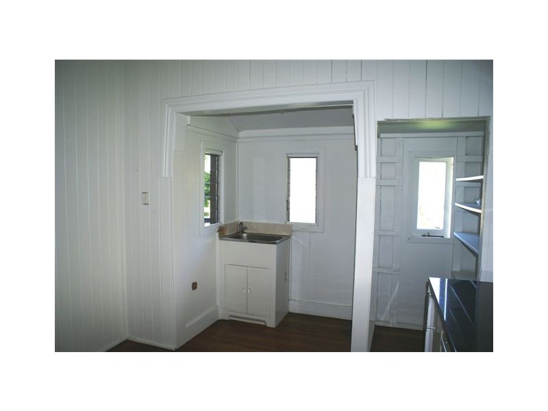 41 Hill Street, North Ipswich QLD 4305