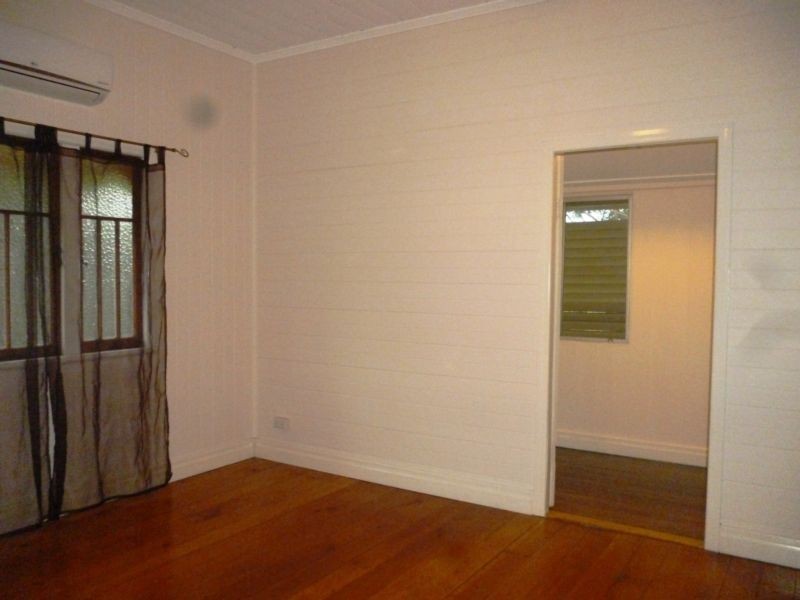 4 Ferguson Street, North Ipswich QLD 4305