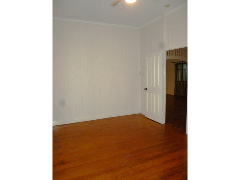 4 Ferguson Street, North Ipswich QLD 4305