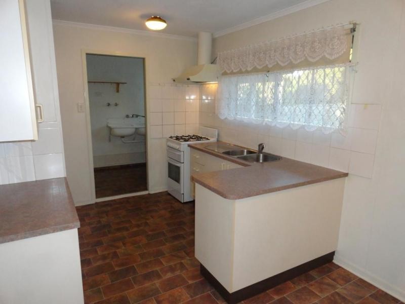 10 Flinders Drive, Leichhardt QLD 4305