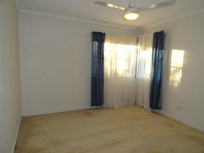 10 Flinders Drive, Leichhardt QLD 4305