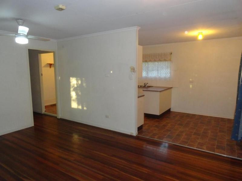 10 Flinders Drive, Leichhardt QLD 4305