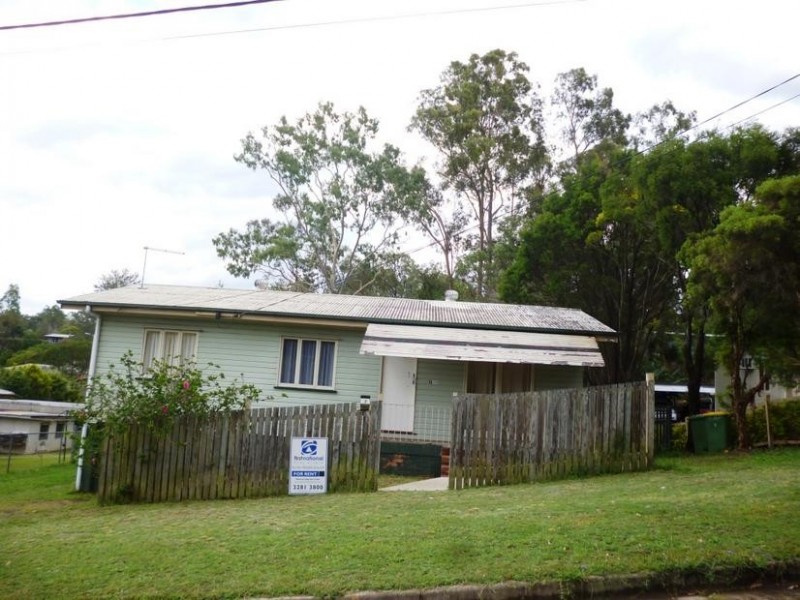 5 Chamberlain Street, Sadliers Crossing QLD 4305