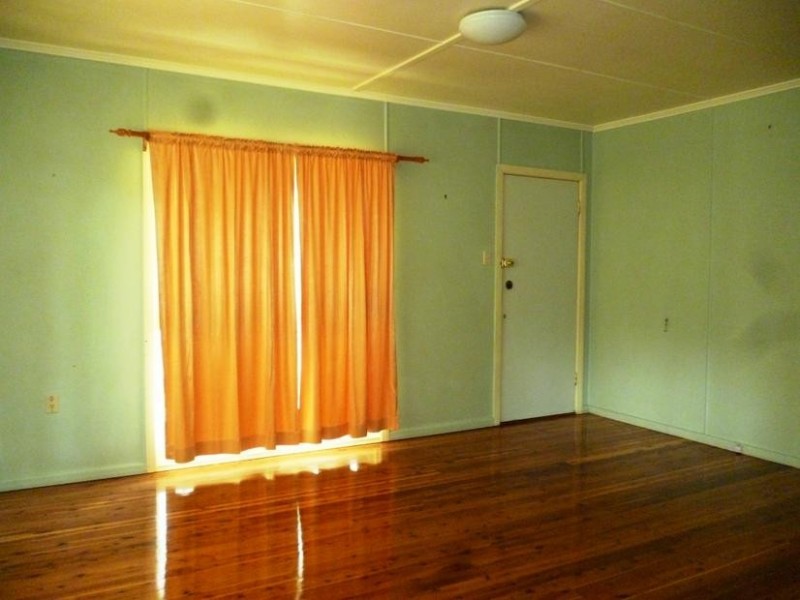 5 Chamberlain Street, Sadliers Crossing QLD 4305