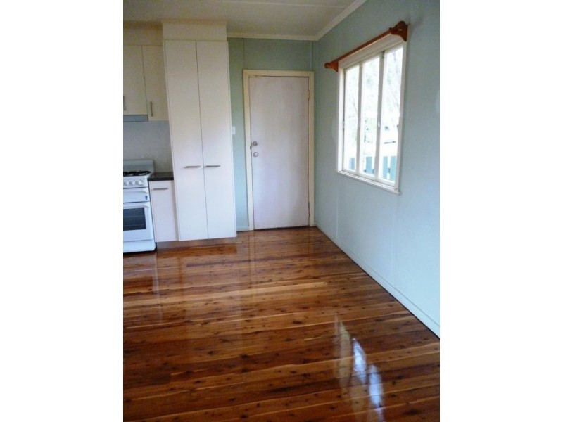 5 Chamberlain Street, Sadliers Crossing QLD 4305