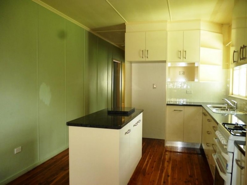 5 Chamberlain Street, Sadliers Crossing QLD 4305