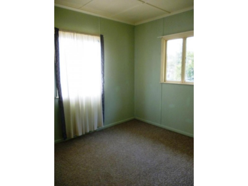 5 Chamberlain Street, Sadliers Crossing QLD 4305