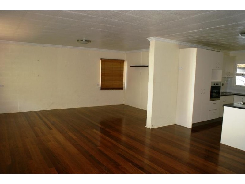 2a Chamberlain Street, Sadliers Crossing QLD 4305