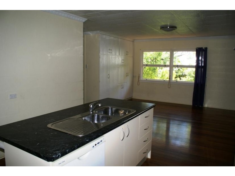 2a Chamberlain Street, Sadliers Crossing QLD 4305