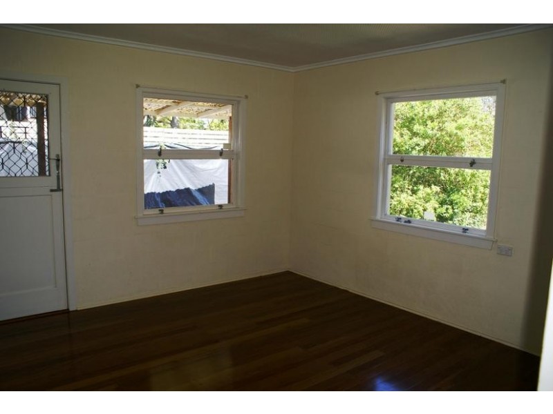 2a Chamberlain Street, Sadliers Crossing QLD 4305