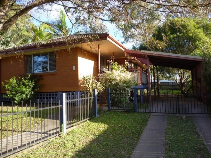 8 Dossie Street, Riverview QLD 4303