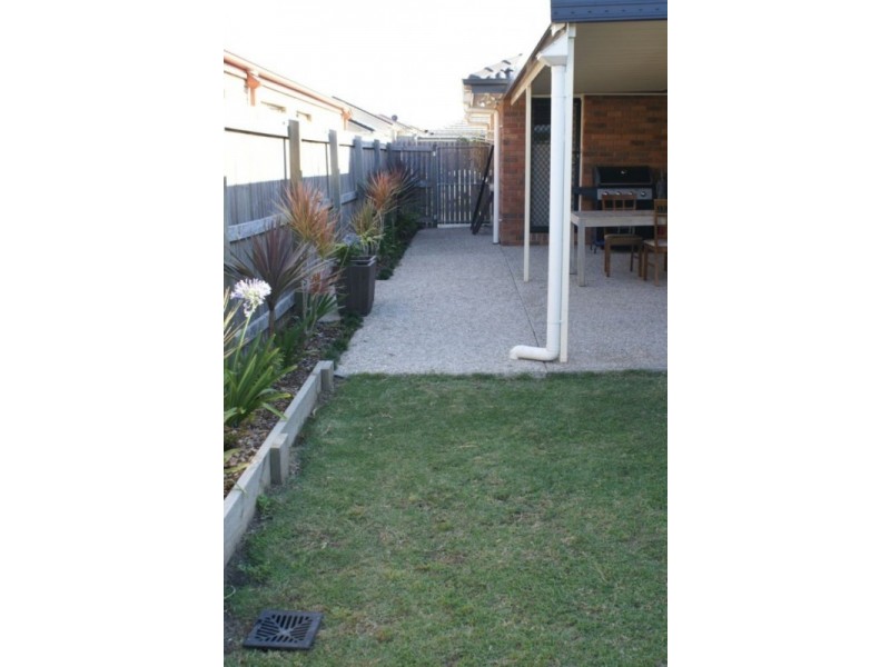 24 Pencarrow Crescent, Raceview QLD 4305