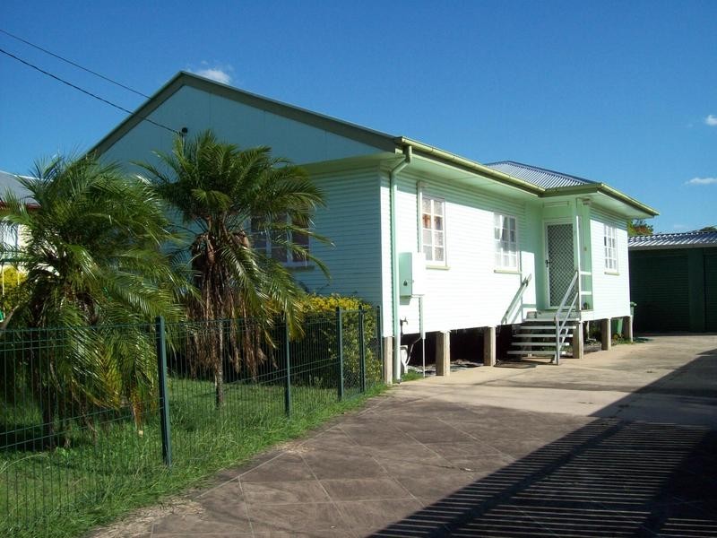 7 Shapcott Street, Eastern Heights QLD 4305