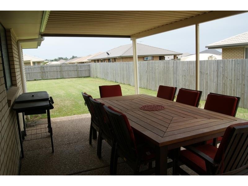 10 McInnes Street, Lowood QLD 4311