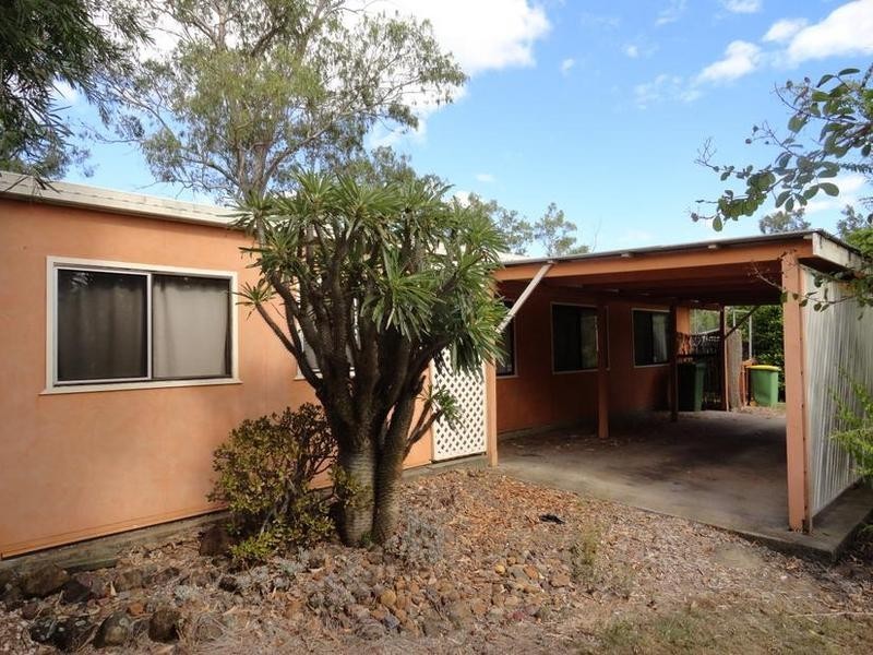 38 Berry Street, Churchill QLD 4305