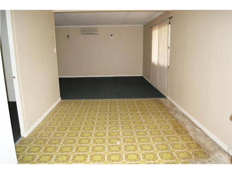 38 Berry Street, Churchill QLD 4305