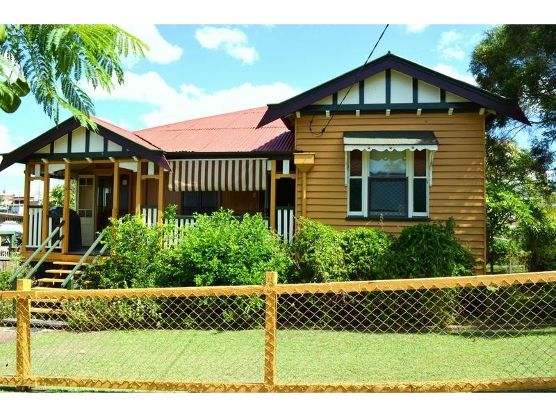 17 Martin Street, Woodend QLD 4305