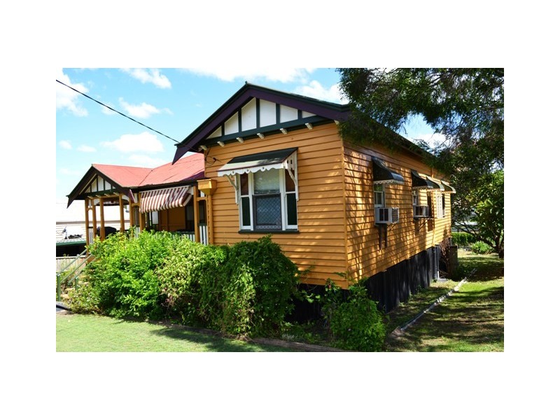 17 Martin Street, Woodend QLD 4305