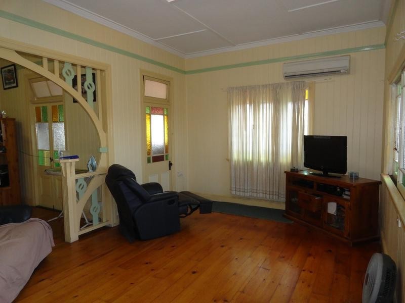 17 Martin Street, Woodend QLD 4305