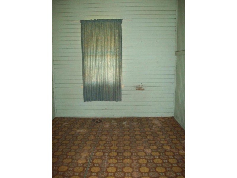 25 Jacaranda Street, East Ipswich QLD 4305