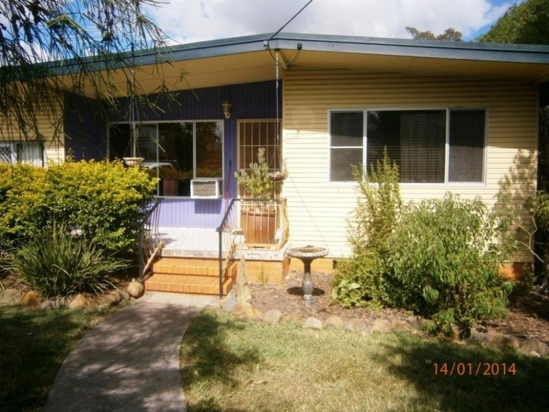 15 Park Street, Lowood QLD 4311