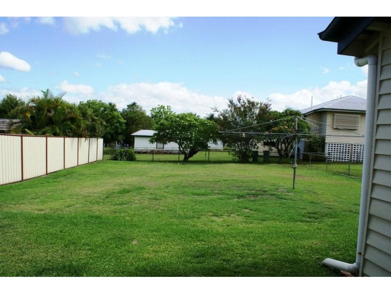 32 Wattle Street, North Booval QLD 4304