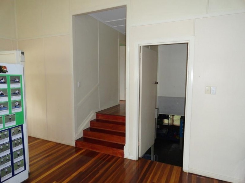 17 Hayes Street, Raceview QLD 4305
