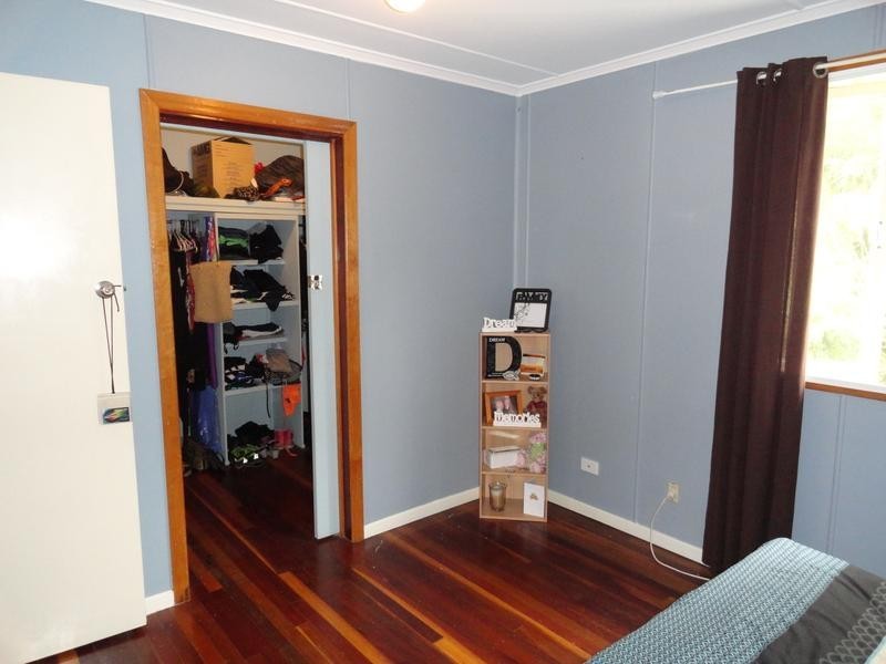 17 Hayes Street, Raceview QLD 4305