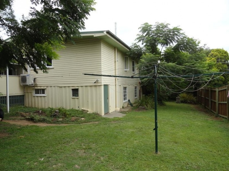 17 Hayes Street, Raceview QLD 4305