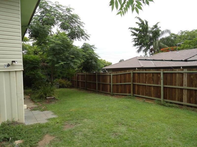17 Hayes Street, Raceview QLD 4305