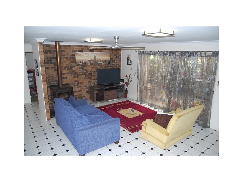 6 Clare Avenue, North Ipswich QLD 4305