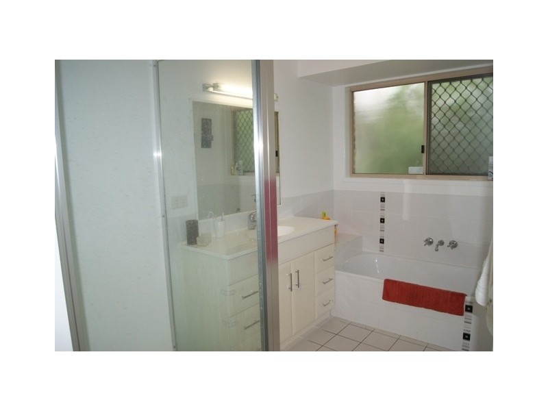 6 Clare Avenue, North Ipswich QLD 4305