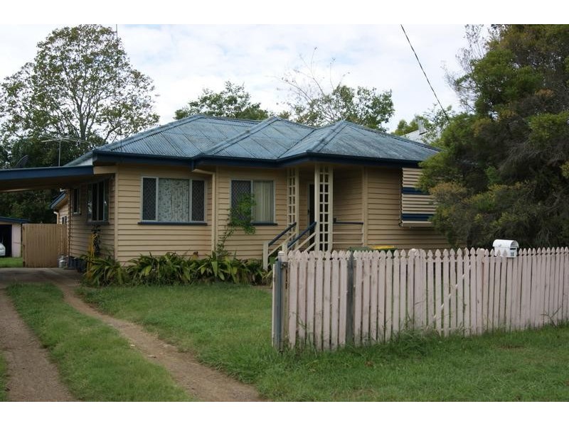 10 Shine Street, One Mile QLD 4305