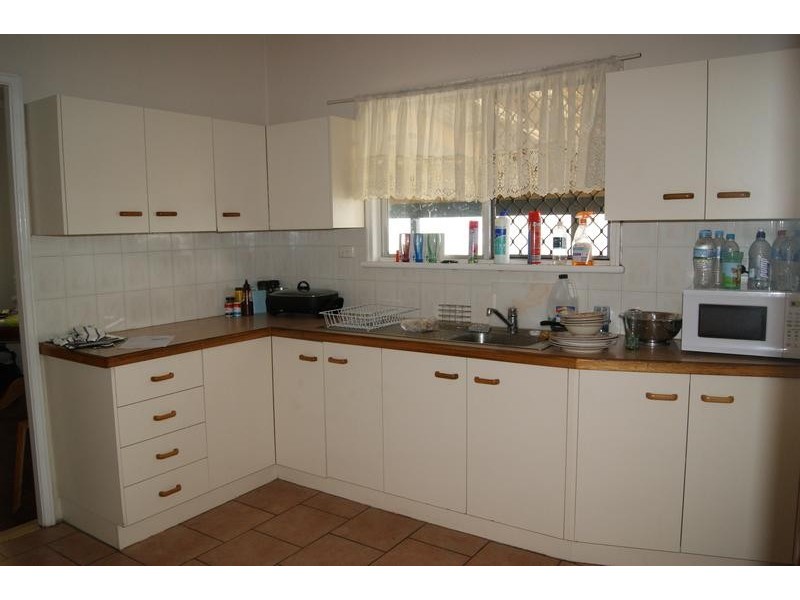 10 Shine Street, One Mile QLD 4305