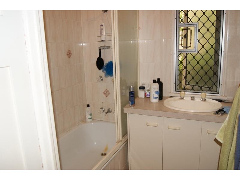 10 Shine Street, One Mile QLD 4305