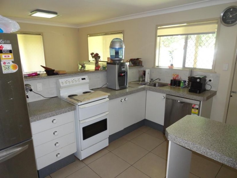 8 Slone Street, Riverview QLD 4303