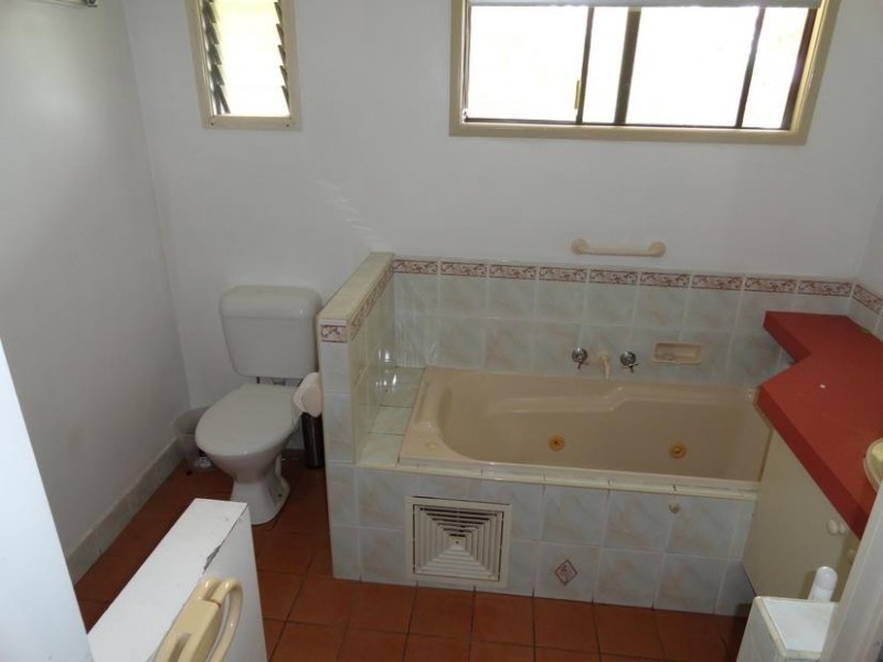 8 Slone Street, Riverview QLD 4303