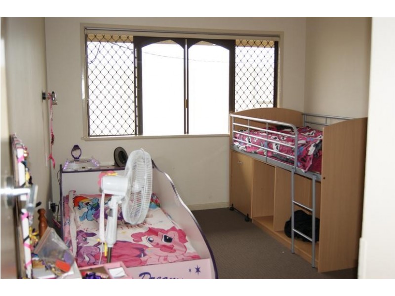 8 Slone Street, Riverview QLD 4303