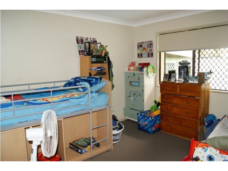 8 Slone Street, Riverview QLD 4303