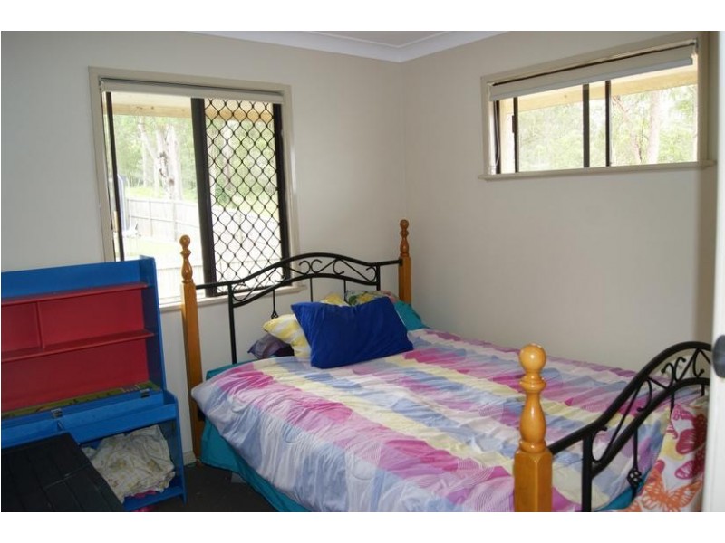 8 Slone Street, Riverview QLD 4303