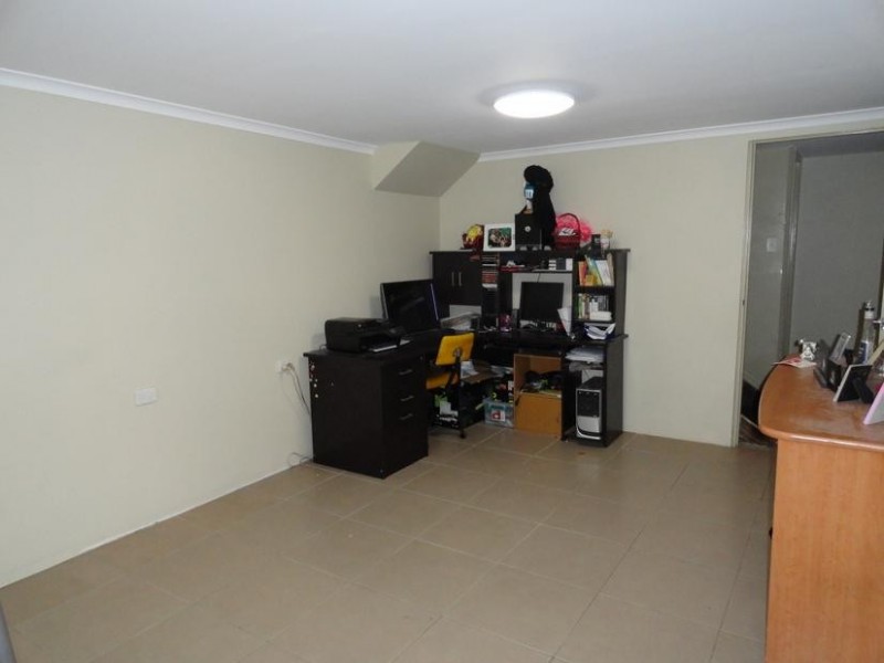 8 Slone Street, Riverview QLD 4303