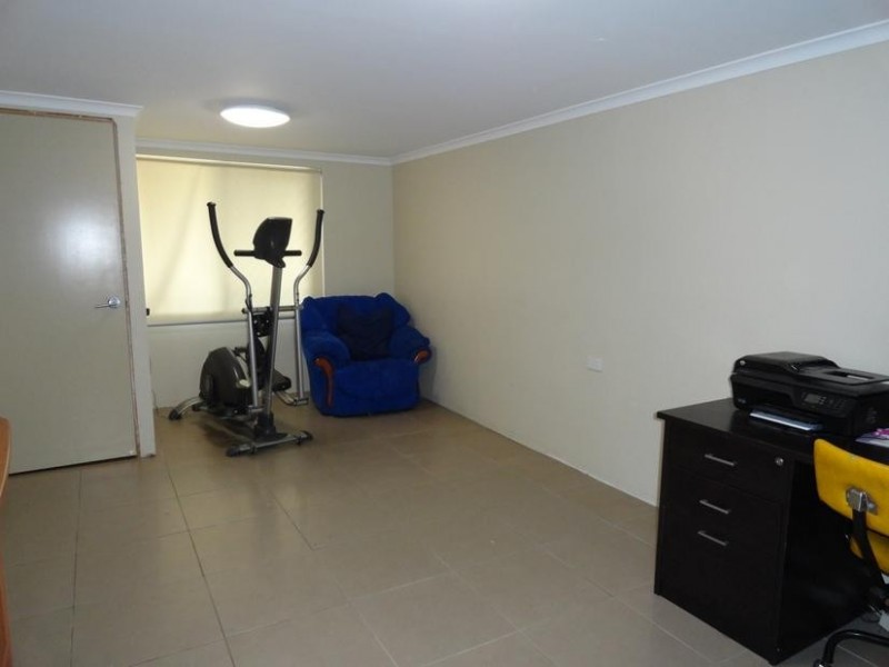 8 Slone Street, Riverview QLD 4303