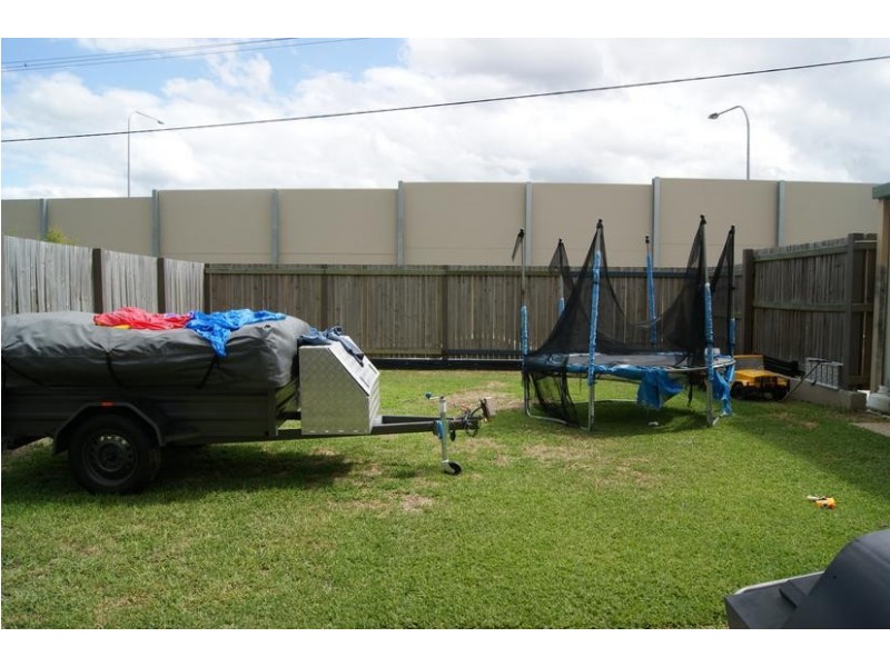 8 Slone Street, Riverview QLD 4303
