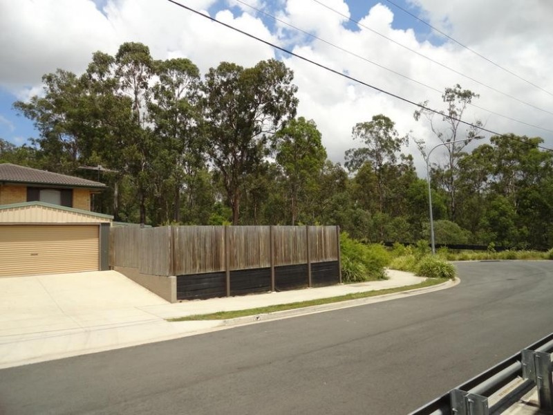 8 Slone Street, Riverview QLD 4303